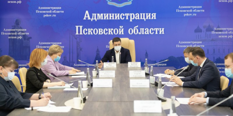 Михаил Ведерников обсудил со специалистами вопросы строительства социального городка - 2021-03-30 11:12:00 - 1