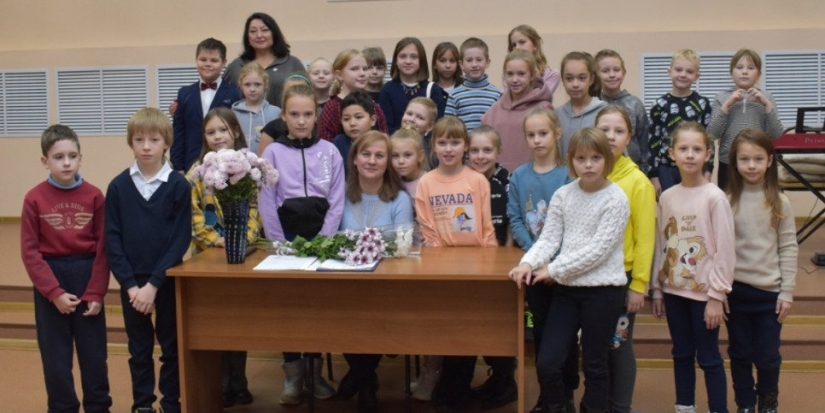 Юные великолучане встретились с писателем Ольгой Рязанцевой - 2022-11-02 10:05:00 - 1