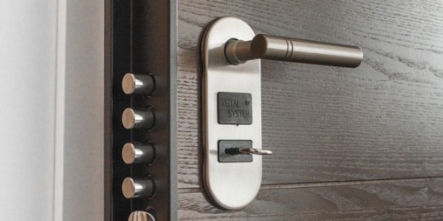 Пскович обокрал соседку по общежитию - 2022-01-28 12:35:00 - 1