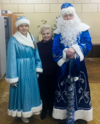 Полицейский Дед Мороз навестил детей в Великих Луках - 2018-12-29 09:58:00 - 1