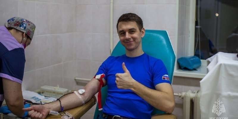 Сотрудники МЧС Псковской области приняли участие в акции по сдаче крови - 2022-12-22 16:05:00 - 1