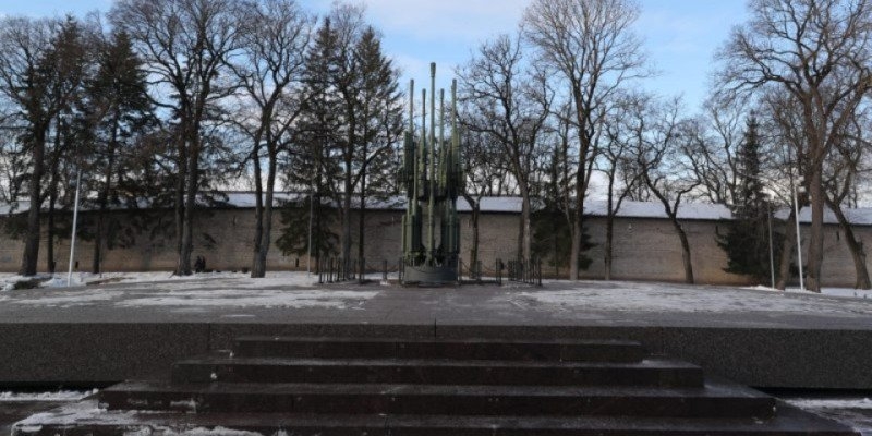 Завершена реконструкция Могилы Неизвестного солдата в Пскове - 2022-12-29 12:05:00 - 1