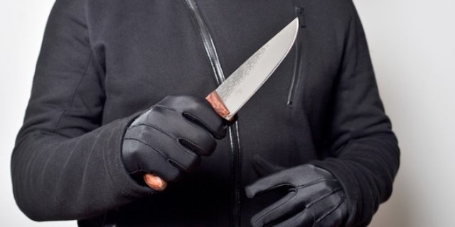 Великолучанин, желая восстановить отношения с супругой, пригрозил ей убийством - 2022-06-09 16:35:00 - 1