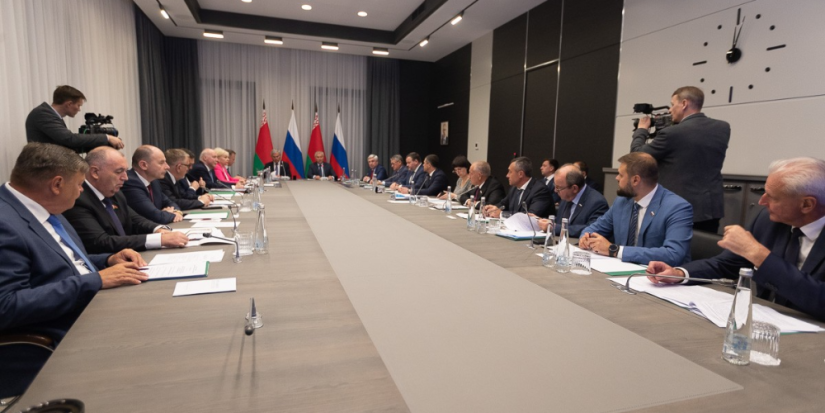 Власти Псковской и Витебской областей обсудили межрегиональное сотрудничество - 2023-09-05 09:05:00 - 1