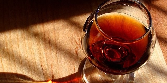 Пскович пытался украсть из магазина коньяк - 2021-06-13 18:00:00 - 1