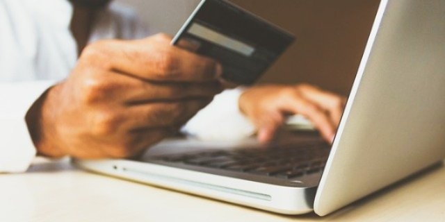 Двое жителей Великих Лук лишились денег, пытаясь купить мебель и газовый котел - 2022-03-10 12:05:00 - 1