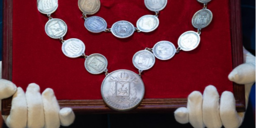 Должностной знак губернатора Псковской области предстоит утвердить депутатам - 2023-06-20 17:35:00 - 1