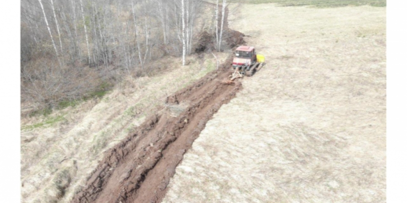 Противопожарный лесной центр провел опашку населенных пунктов Псковской области - 2023-05-25 10:05:00 - 1
