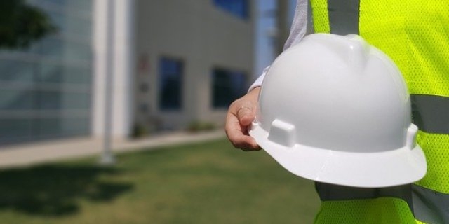 В новой строящейся школе в Великих Луках ведется отделка корпусов - 2021-10-11 15:05:00 - 1