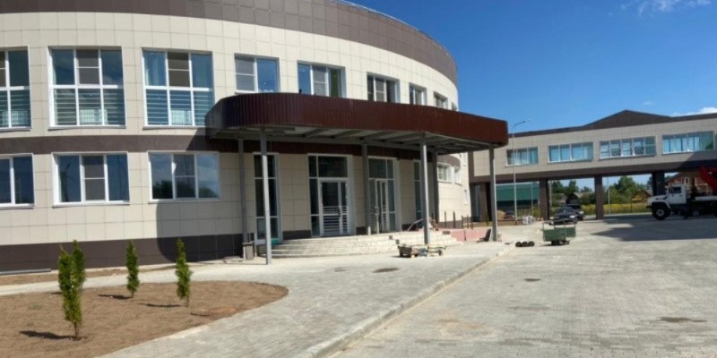 Вера Емельянова посетила новую школу на улице Заслонова в Великих Луках - 2022-08-22 09:35:00 - 1