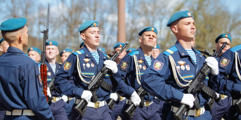 Михаил Ведерников поздравил десантников с Днем ВДВ - 2023-08-02 10:35:00 - 1