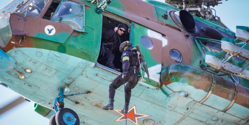 Росгвардейцы Псковской области отработали беспарашютное десантирование - 2023-04-21 12:35:00 - 1