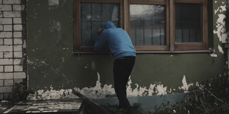 Пожилого псковича обокрал сын - 2021-03-02 12:08:00 - 1