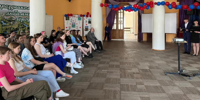 В великолукском ДК имени Ленина прошел «Литературный вернисаж» - 2023-06-09 10:35:00 - 1