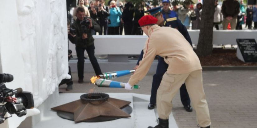 Вечный огонь впервые зажжен в Острове вместе с 10 регионами России - 2024-05-06 17:05:00 - 1