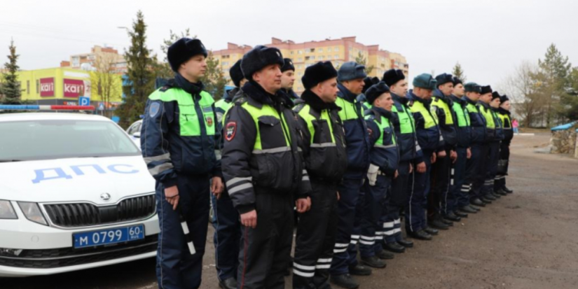 Псковские полицейские ловят нерадивых водителей с помощью «Паутины» - 2023-04-04 16:05:00 - 1