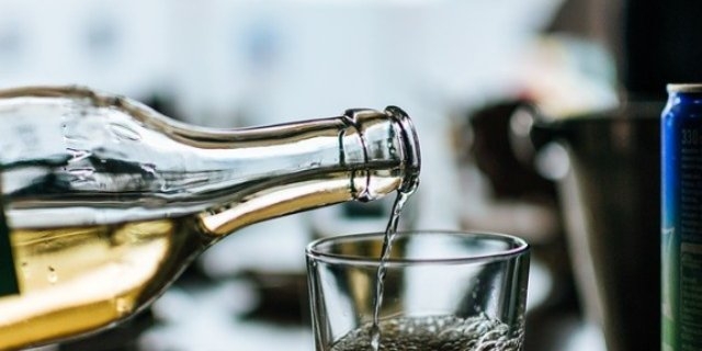 Псковичку задержали за кражу алкоголя - 2021-10-01 16:45:00 - 1