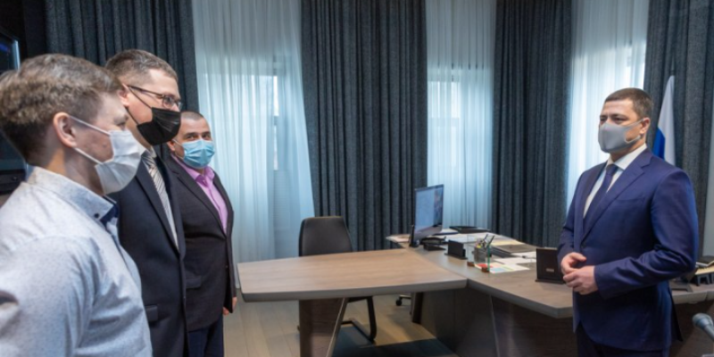 Михаил Ведерников поблагодарил клуб «АстроПсков» за популяризацию астрономии - 2021-04-12 13:13:00 - 1