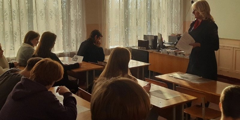 Полицейские провели для учащихся Псковской области профориентационные уроки - 2022-12-09 17:35:00 - 1