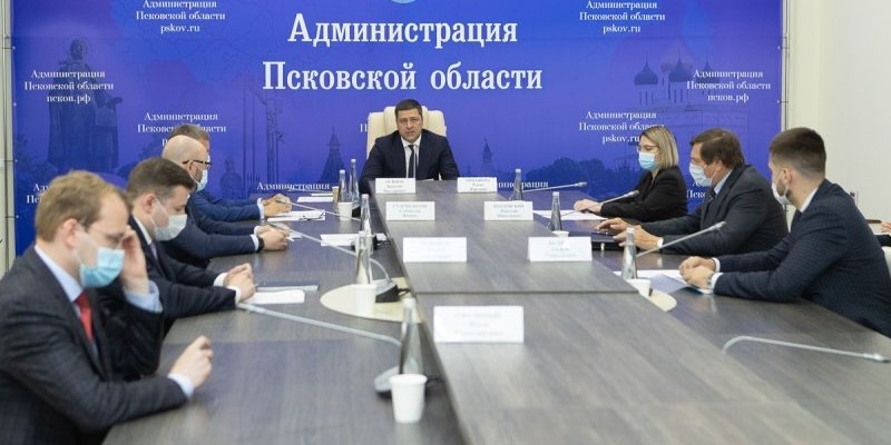 Михаил Ведерников провел совещание по решению проблемных вопросов Великих Лук - 2022-05-30 09:35:00 - 1
