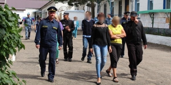 В ИК-3 Псковской области организовали экскурсию для родственников осужденных - 2022-07-15 11:02:00 - 1
