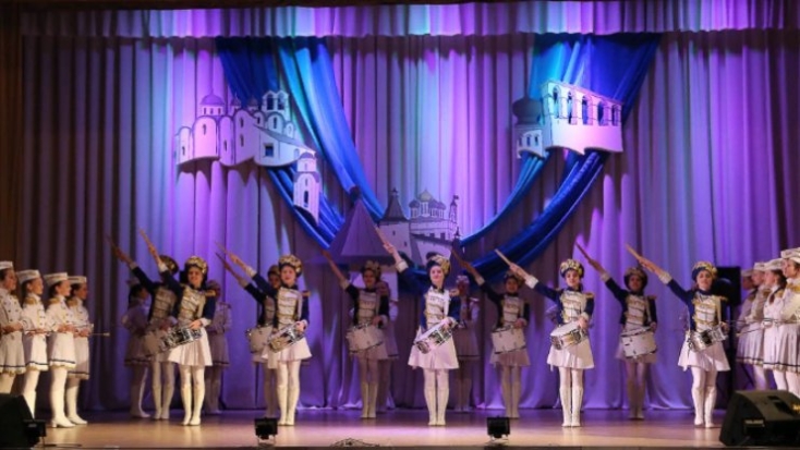 Великолукские мажоретки примут участие в «Параде барабанщиков» - 2021-06-01 20:03:00 - 1