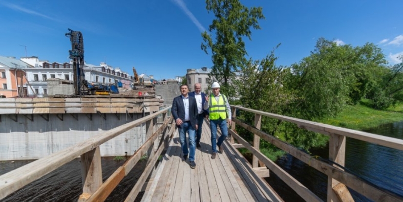 В Пскове продолжается реконструкция Троицкого моста - 2022-06-07 10:35:00 - 1