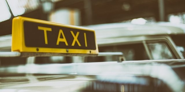 Двое жителей Великолукского района напали с битой на таксиста - 2022-01-26 11:35:00 - 1