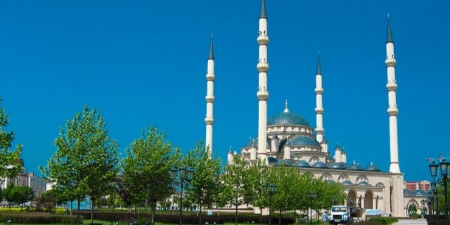 Глава Чечни Рамзан Кадыров установил мировой рекорд - 2021-09-27 18:30:00 - 1