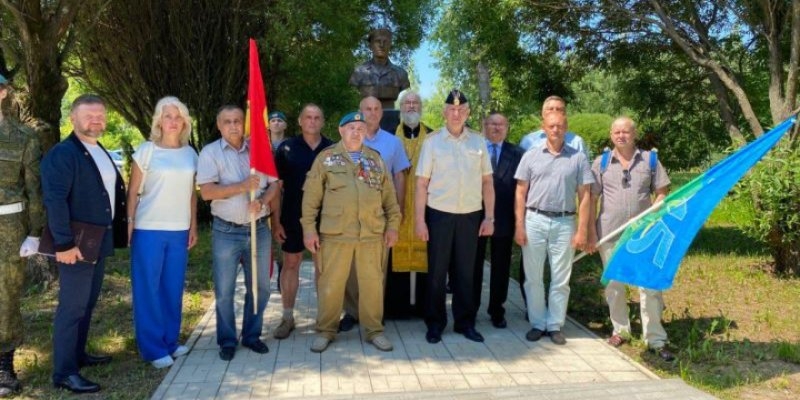 Митинги ко Дню памяти и скорби ветеранов боевых действий прошли в Великих Луках - 2022-07-04 12:05:00 - 1