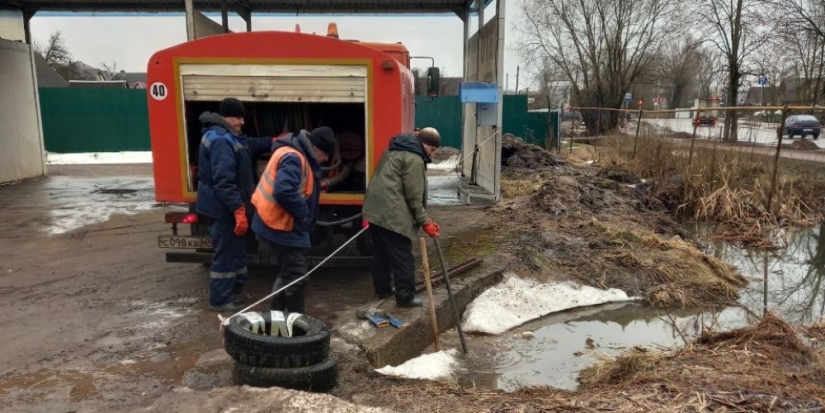 В Великих Луках началась очистка улично-дорожной сети - 2024-02-29 10:35:00 - 1
