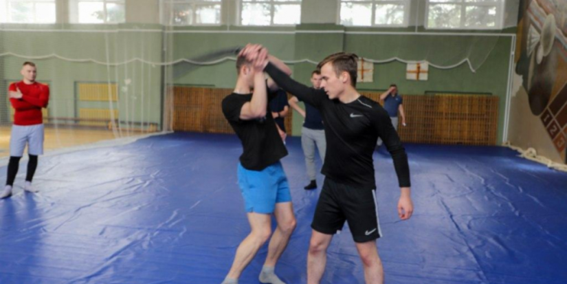 Великолукские полицейские принимают участие в конкурсе профмастерства - 2023-05-24 12:35:00 - 1