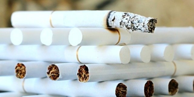 В Псковском магазине изъяли немаркированные сигареты и алкоголь - 2021-11-24 17:35:00 - 1