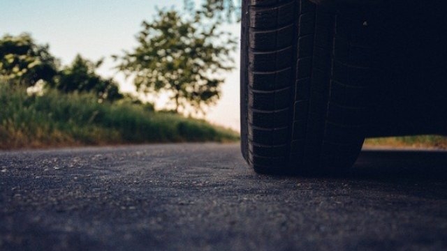 Угонщик не справился с управлением и бросил машину в Великолукском районе - 2021-06-01 12:13:00 - 1