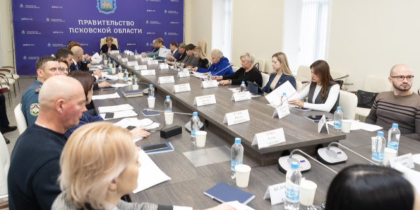 Заседание комиссии по делам несовершеннолетних прошло в Правительстве области - 2023-11-02 15:05:00 - 1