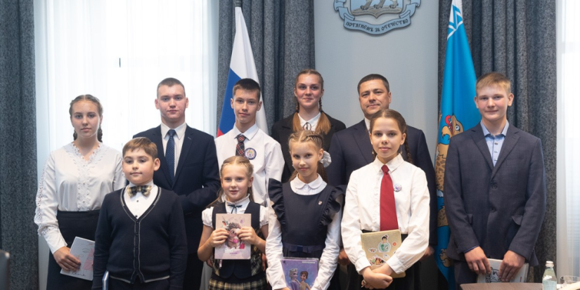 Великолучане - в числе победителей конкурса «Губернаторский дневник» - 2023-06-02 10:05:00 - 1