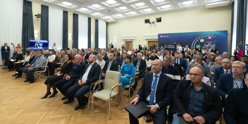Журналисты Псковской области получили нарады - 2023-10-19 17:05:00 - 1
