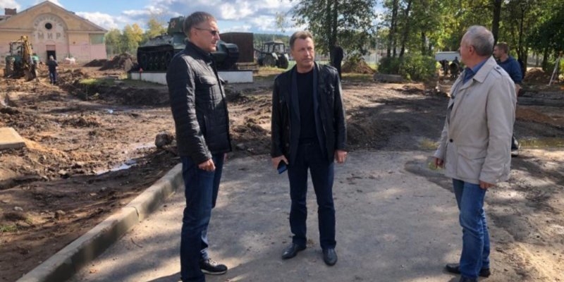 Продолжается благоустройство Летнего сада в Новосокольниках - 2022-09-14 11:35:00 - 1