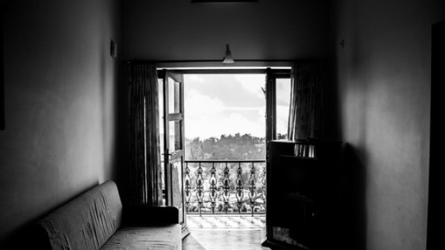 Великолучанин погиб, выпав из окна - 2021-06-18 12:40:21 - 1