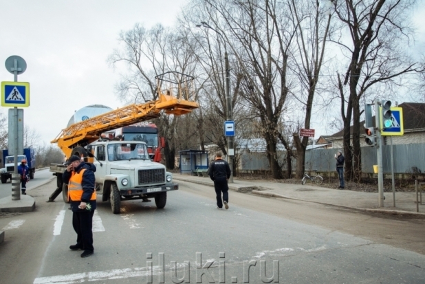 Внимание, крупногабаритный автопоезд: в Великих Луках будут перекрывать движение и отключать светофоры - 2018-11-23 18:01:00 - 1