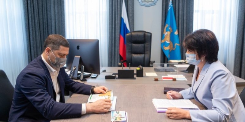 Михаил Ведерников провел рабочую встречу с руководителем Комитета по туризму - 2021-07-12 17:36:00 - 1