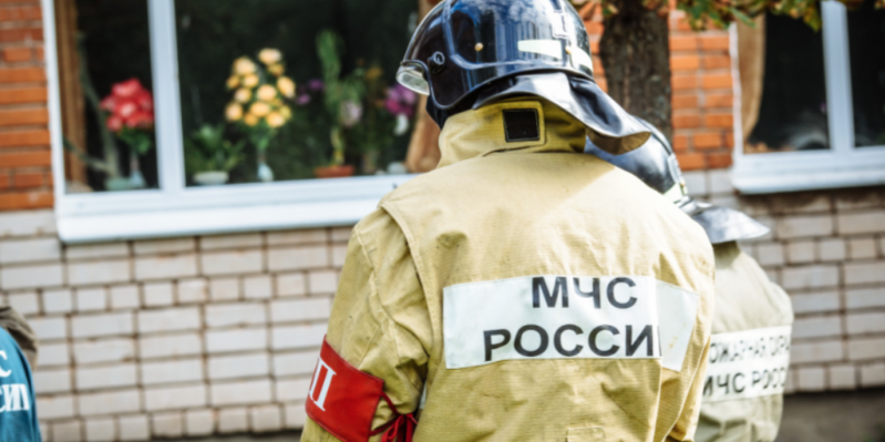 В Великих Луках дом загорелся из-за неисправного дымохода - 2021-02-09 11:43:00 - 1