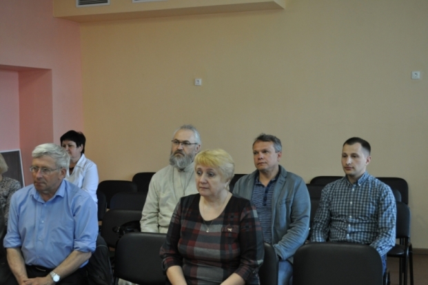 Заместитель главы города В.В. Волынцев и депутат великолукской городской думы С.А. Федосеев вошли в состав Общественного совета детской городской больницы - 2017-07-04 15:56:00 - 1
