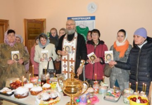 В Великолукской епархии прошла благотворительная просветительская акция «Пасхальная Весть» - 2017-04-17 12:06:00 - 1