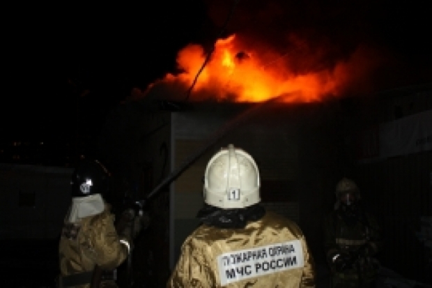 В Великих Луках локализован пожар в ангаре - 2016-11-23 06:45:00 - 1