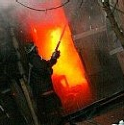 Пять пожарных расчетов выезжали в деревню Федоровщина Псковского района на возгорание в административном здании - 2017-01-05 08:01:00 - 1