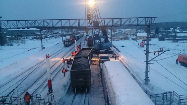 В Свердловской области сошел с рельсов товарный поезд (фото) - 2017-02-02 11:03:00 - 1