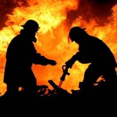 В Голубово Псковского района 8 пожарных тушили возгорание в квартире - 2016-12-01 06:01:00 - 1