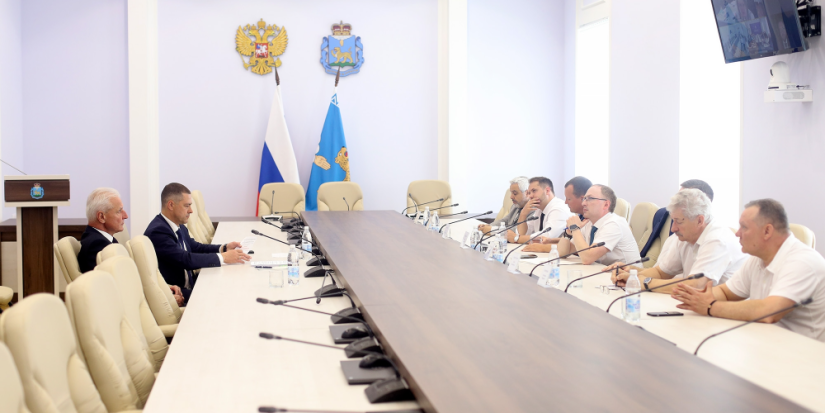 Михаил Ведерников ответил на вопросы о ремонте дорог, вывозе ТКО и работе ФАПов - 2024-06-04 09:35:00 - 1