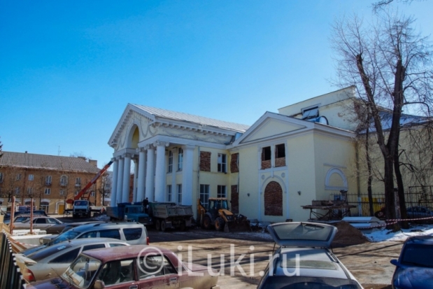 В драмтеатре Великих Лук установят новое освещение - 2017-02-17 16:48:00 - 1